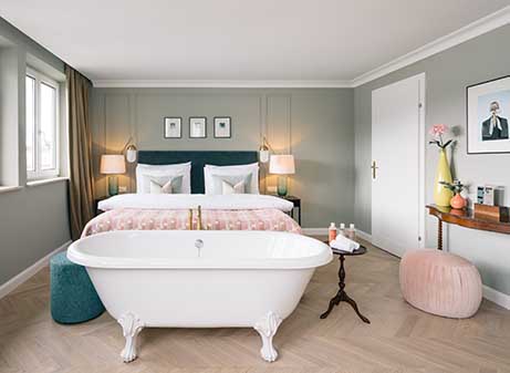 Designhotel-Salzburg-The Mozart-Blue Wall Magazin