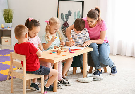 Ideen-für-Spielzimmer-Tisch Ideen-für-Spielzimmer-Tisch