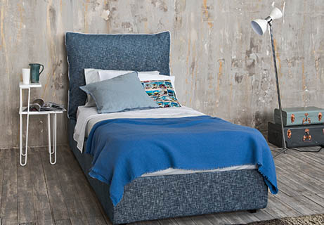 Kleines-Schlafzimmer-einrichten-Bett