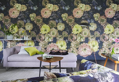 Wohnzimmer-Ideen-gemütlich-Tapeten-Blue-Wall-Magazin
